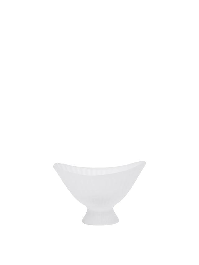 ferm LIVING Fountain Bowl 19 cm Glas Frosted – Glasschale mit Fuß aus Recyclingglas