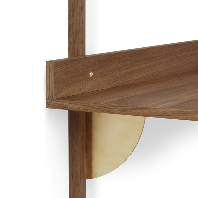 ferm LIVING Sector Desk – Wandschreibtisch aus geräucherter Eiche mit Messing Detail