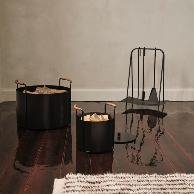 Eimer für Feuerholz Port - ferm LIVING