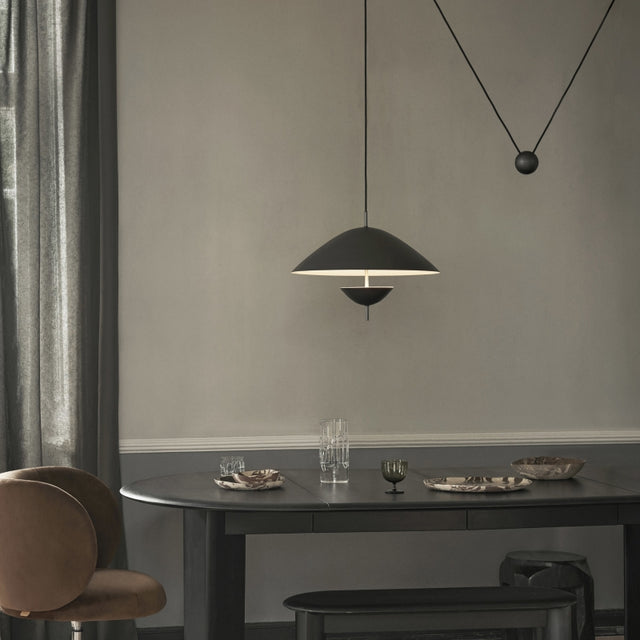 ferm LIVING Lod Pendelleuchte im Esszimmer Schwarz