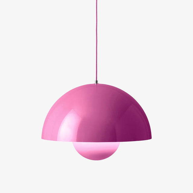 Flowerpot VP2 Pendelleuchte Tangy Pink Ø 50 cm von &Tradition – große Hängelampe von Verner Panton