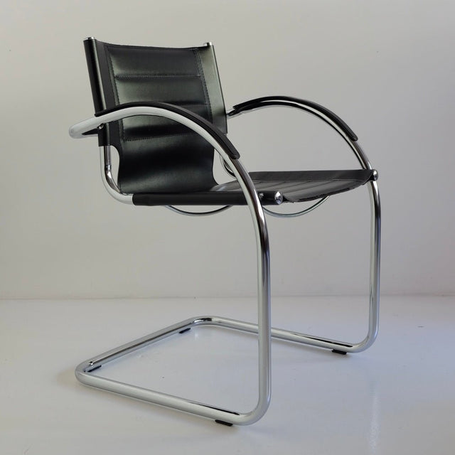 Freischwinger Marcel Breuer Stil schwarzes Leder - Safco - DesignWe.Love