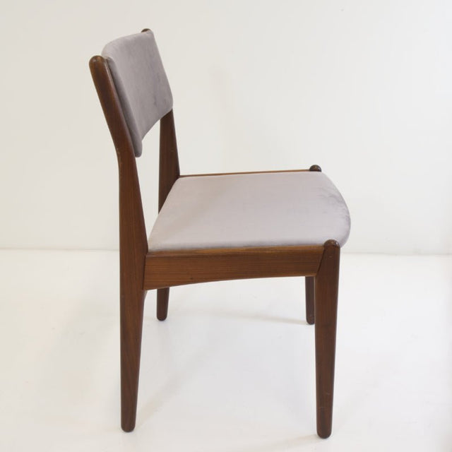 Frem Røjle Stuhl Modell 142 - Vintage Stuhl Poul Volther - DesignWe.Love - DesignWe.Love