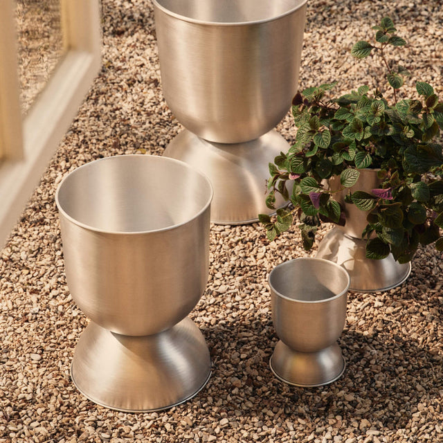 Hourglass Blumentopf Aluminium 42cm Small - ferm LIVING - DesignWe.Love