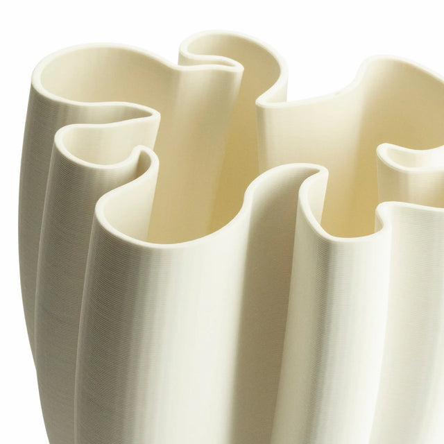 ISAA Vase Zanclus, 3D-Druck Vase weiß groß, Nahaufnahme der Wellenform-Öffnungen

