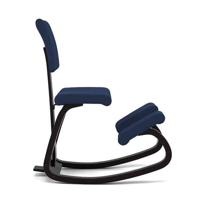 Varier Kniestuhl Variable Plus mit Rückenlehne, Holzfarbe Esche schwarz, Bezug Blau (Tonal 66286) – Ansicht 2