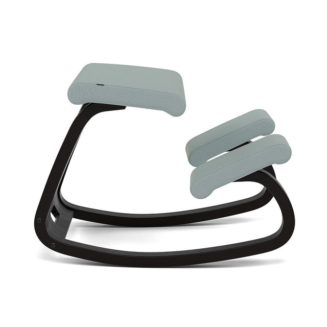 Varier Kniestuhl Variable, Holzfarbe Esche schwarz, Bezug Graugrün (Tonal 67089) – ergonomischer Original Kniestuhl von Peter Opsvik
