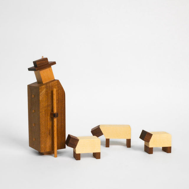 Krippenfigur Hirte Hans mit 3 Schafen - DesignWe.Love