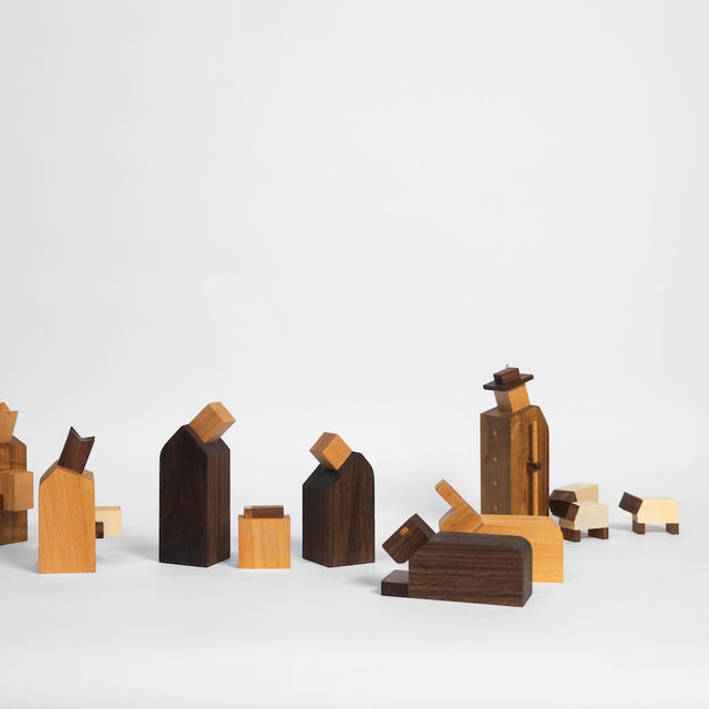 Krippenfigur Hirte Hans mit 3 Schafen - DesignWe.Love