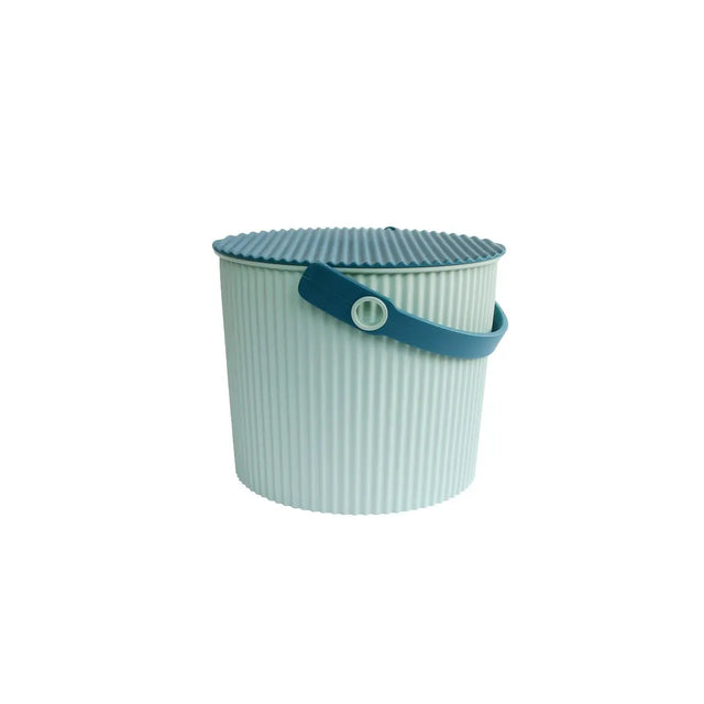 Hachiman Omnioutil Eimer 8 L Blue – Multifunktionaler japanischer Eimer mit Deckel aus recyceltem Polypropylen

