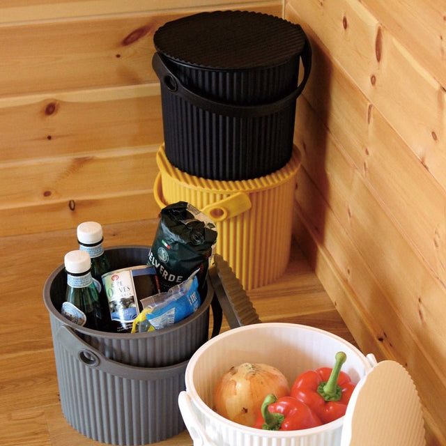Omnioutil Eimer Schwarz 20L - Hachiman - DesignWe.Love
