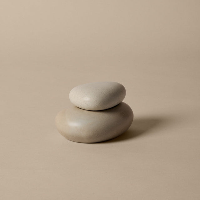 Pebble Box medium sand/cream - ferm LIVING