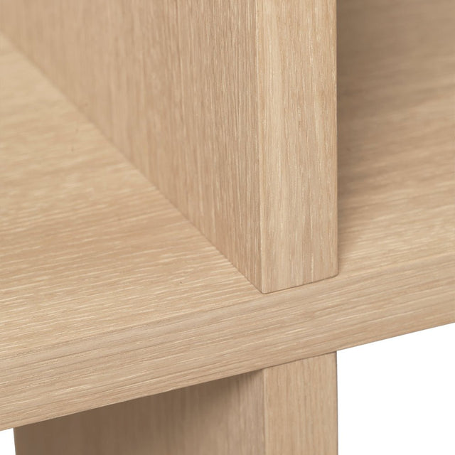 Regal Kona, Detail Eichenholz Oberfläche - ferm LIVING - DesignWe.Love