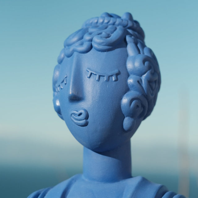 Blaue Büste Poppea von Seletti Magna Graecia Nahaufname Gesicht