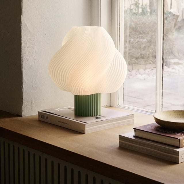 Soft Serve Tischleuchte Grande Matcha - Crème Atelier - DesignWe.Love