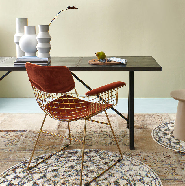 Stuhl Metall Wire mit Armlehnen Messing - HK Living