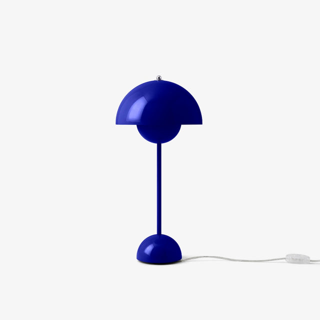 tischleucht-flowerpot-vp3-kobalt-blau-and-tradition