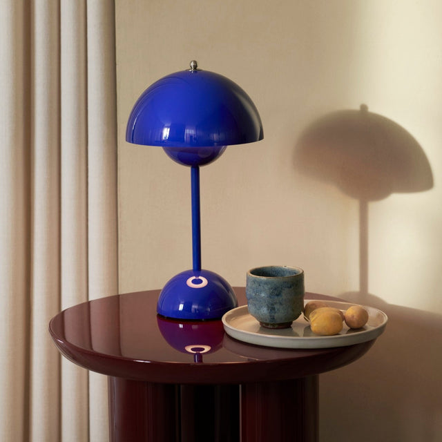 VP9 Flowerpot Akkuleuchte Cobalt Blue - &Tradition