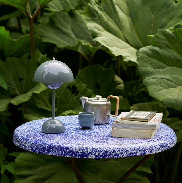 VP9 Flowerpot Akkuleuchte Stone Blue - &Tradition