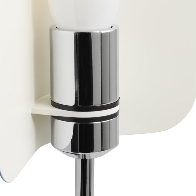 Tischleuchte Apex Table Lamp Detail der Chrom-Fassung - Hay