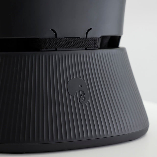 Tragbarer Kinder Hochstuhl Charcoal Black - Hannie - DesignWe.Love