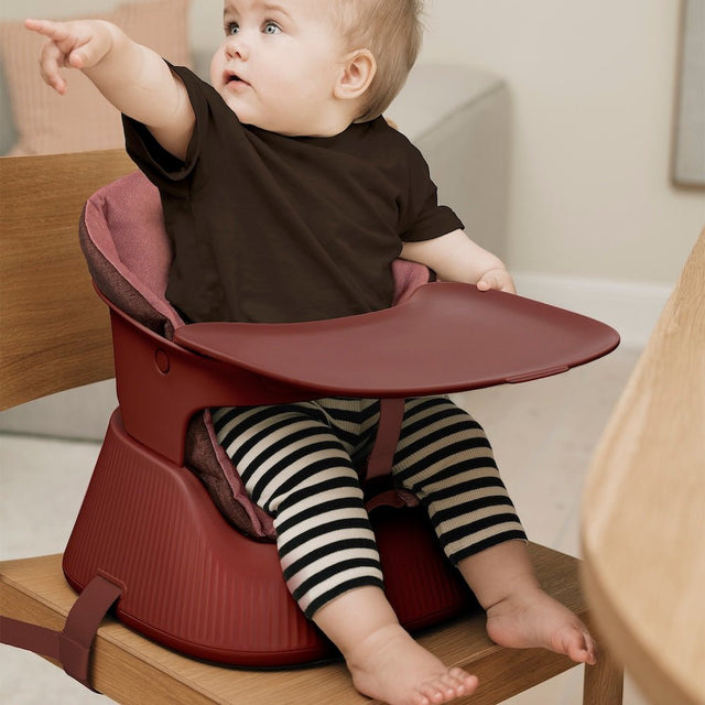 Tragbarer Kinder Hochstuhl Mahogany Red - Hannie - DesignWe.Love