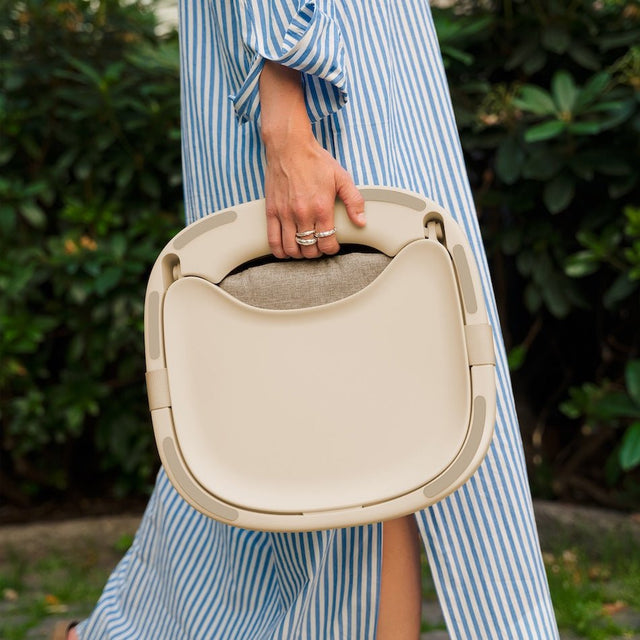 Tragbarer Kinder Hochstuhl White Sand - Hannie - DesignWe.Love