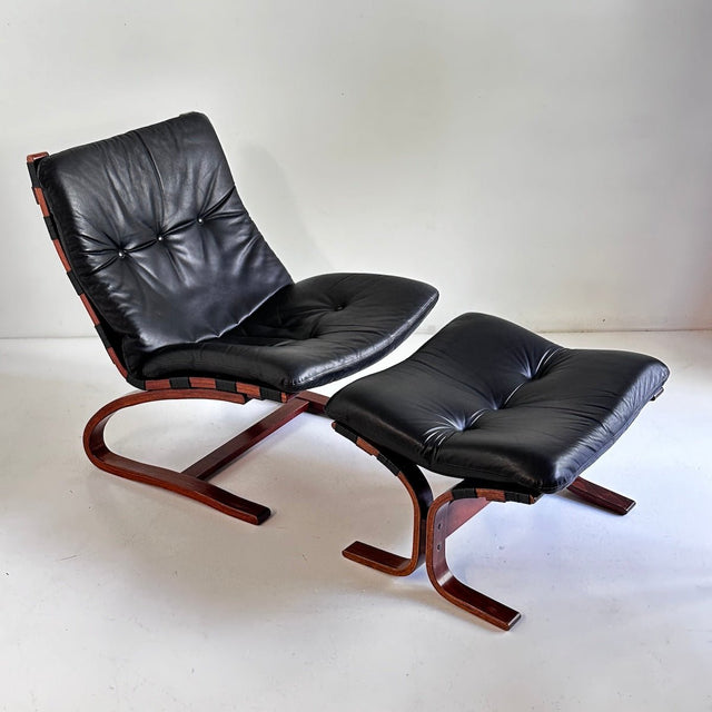 Vintage Sessel mit Ottoman Siesta - Ingmar Relling für Rybo Rykken Co - DesignWe.Love