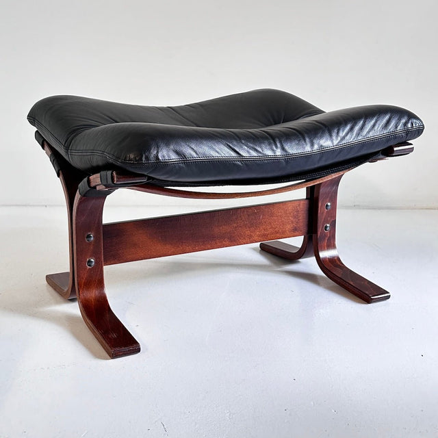 Vintage Sessel mit Ottoman Siesta - Ingmar Relling für Rybo Rykken Co - DesignWe.Love
