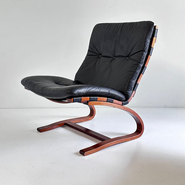 Vintage Sessel mit Ottoman Siesta - Ingmar Relling für Rybo Rykken Co - DesignWe.Love