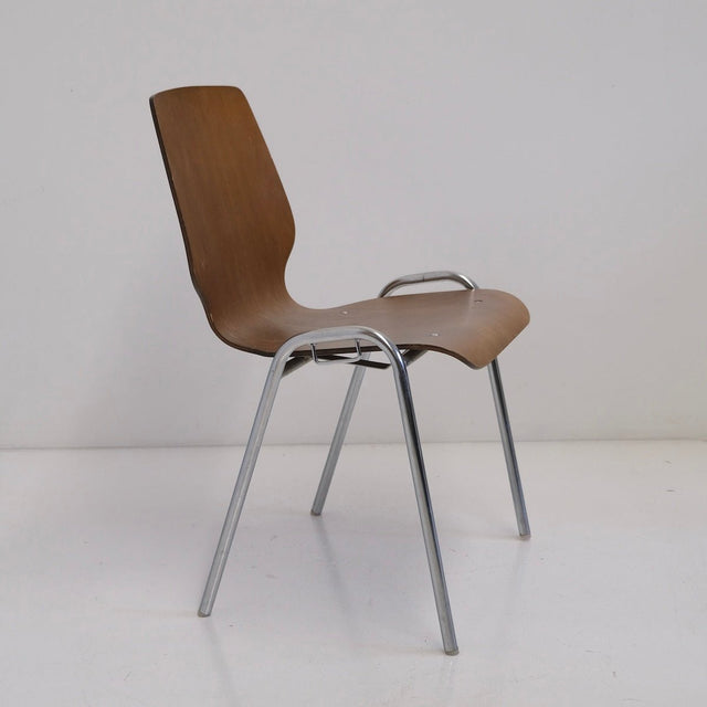 Vintage Stapelstuhl - Schalenstuhl Designmoebel - DesignWe.Love