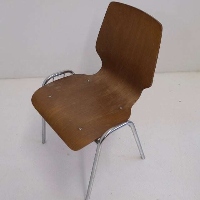 Vintage Stapelstuhl - Schalenstuhl Designmoebel - DesignWe.Love