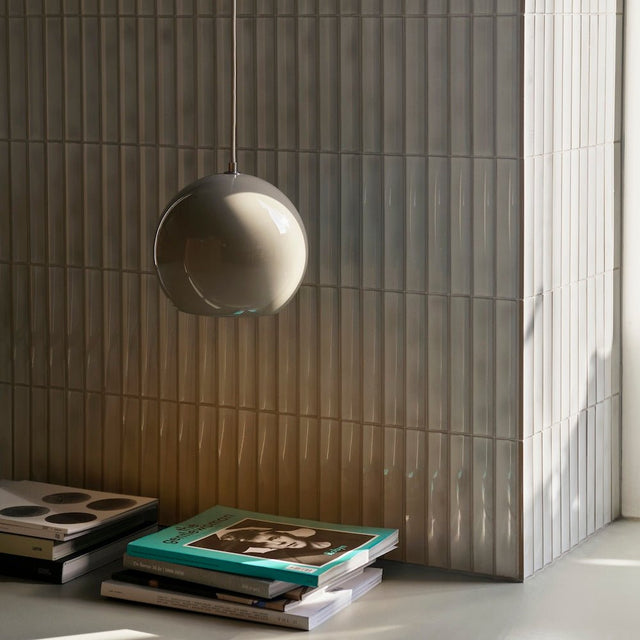 VP6 Topan Pendelleuchte Grau - Beige - &Tradition - DesignWe.Love