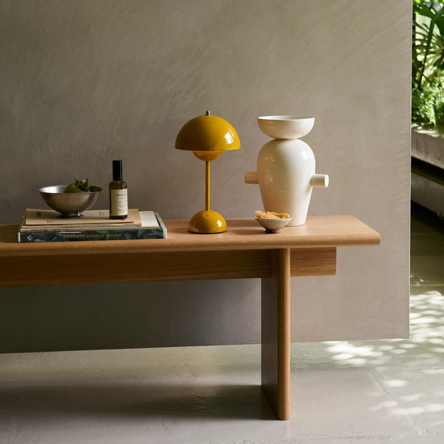 VP9 Flowerpot Akkuleuchte Mustard - &Tradition - DesignWe.Love