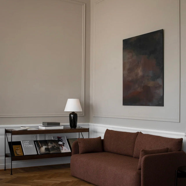 Zet Storage System von Audo Copenhagen in Höhe H70 mit Dark Stained Oak Regalböden im Wohnzimmer